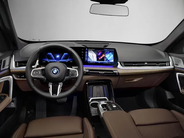 BMW iX1 2023年2月モデル