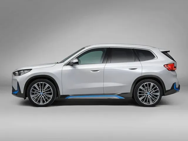 BMW iX1 2023年2月モデル