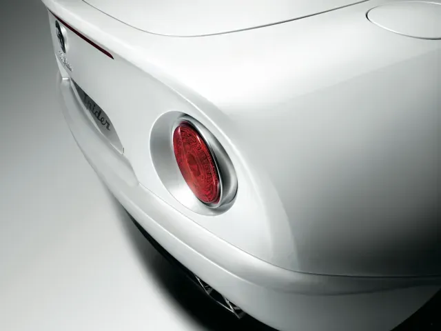 アルファロメオ 8C スパイダー 2009年4月モデル