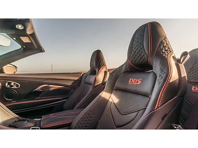 アストンマーティン DBSスーパーレッジェーラヴォランテ 2019年5月モデル