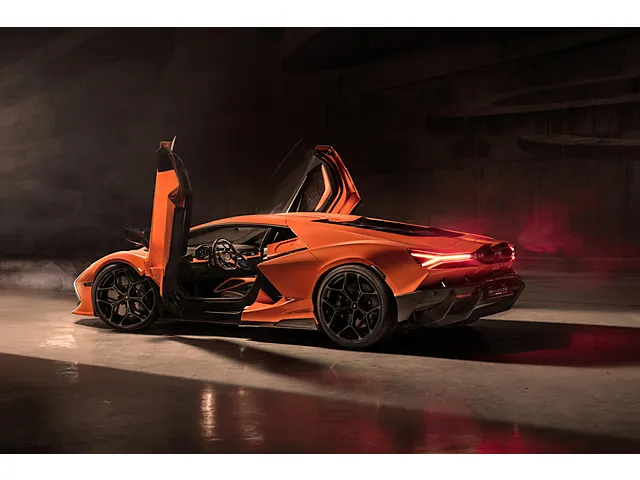ランボルギーニ レヴエルト 2023年8月モデル