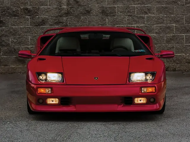ディアブロロードスター（ランボルギーニ）の新車カタログ