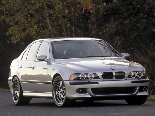 M5（BMW）1999年4月〜2004年10月販売終了モデルの新車カタログ | 中古