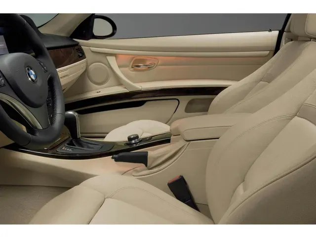 3シリーズクーペ（BMW）2006年9月〜2013年10月販売終了モデルの新車