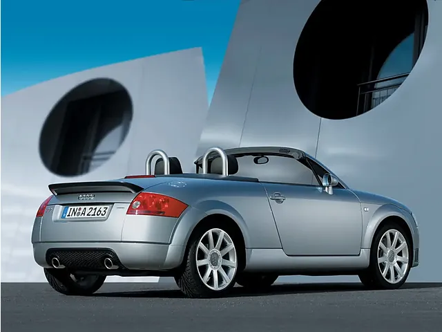 Audi   TT ロードスター　メタル TTロードスター（アウディ）2000年5月〜2007年5月販売終了モデルの新車