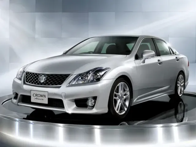 クラウンアスリート（トヨタ）2008年2月〜2012年11月販売終了モデルの