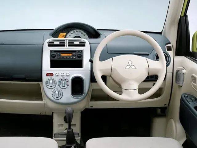 eKワゴン（三菱）2006年9月〜2013年5月販売終了モデルの新車カタログ 