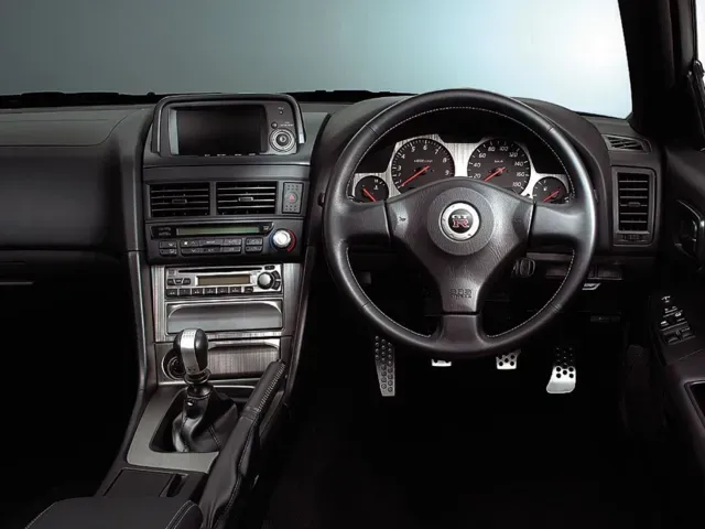 スカイラインGT-R（日産）の新車カタログ | 中古車情報・中古車検索