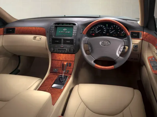 セルシオ（トヨタ）の歴代モデル・グレード別カタログ | 中古車情報