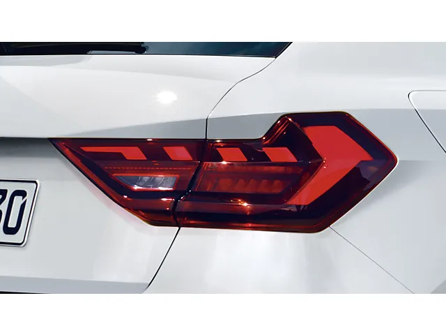 A1スポーツバック（アウディ）2019年11月〜販売中モデルの新車カタログ