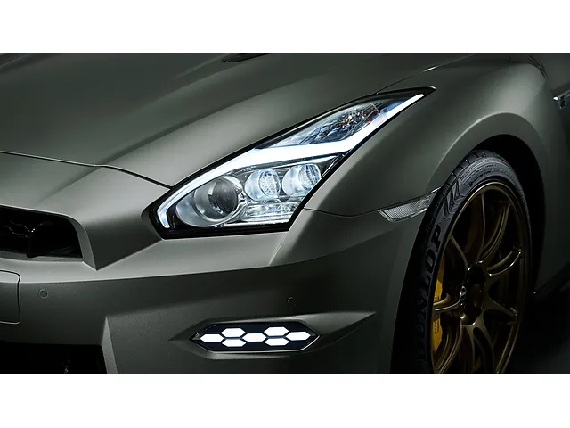 GT-R（日産）の歴代モデル・グレード別カタログ | 中古車情報・中古車
