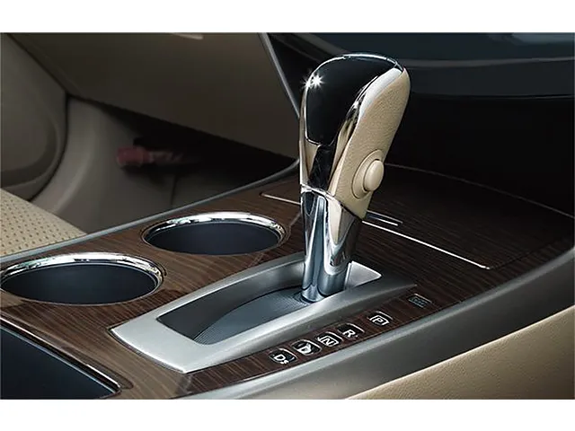 ティアナ（日産）2014年2月〜2020年7月販売終了モデルの新車カタログ