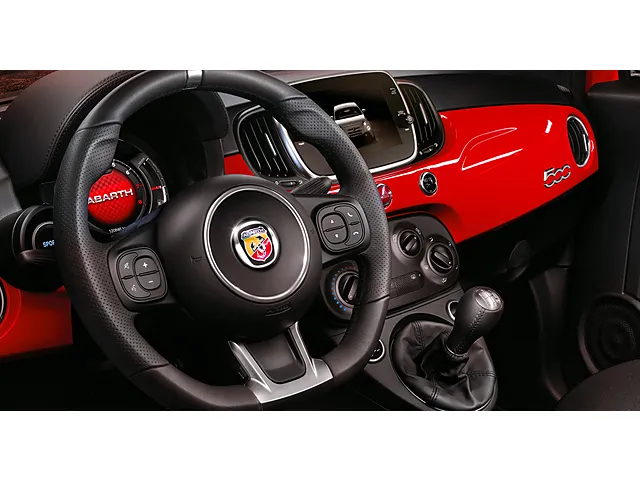 アバルト595（アバルト）の歴代モデル・グレード別カタログ | 中古車