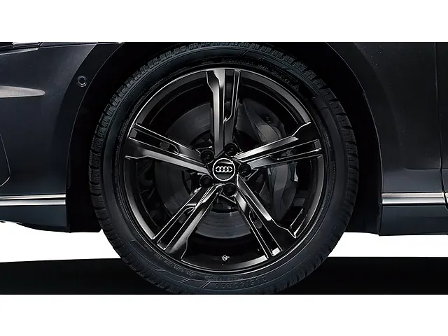 S8（アウディ）の歴代モデル・グレード別カタログ | 中古車情報・中古