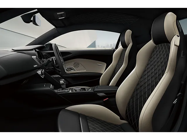 R8（アウディ）の歴代モデル・グレード別カタログ | 中古車情報・中古