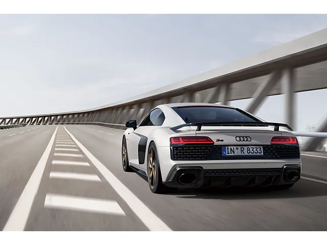Audi R8 カタログ R8（アウディ）の歴代モデル・グレード別カタログ | 中古車情報・中古