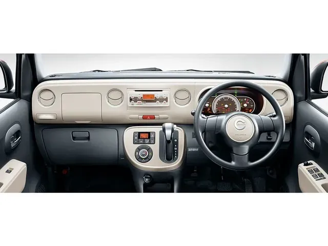 ミラココア（ダイハツ）の歴代モデル・グレード別カタログ | 中古車