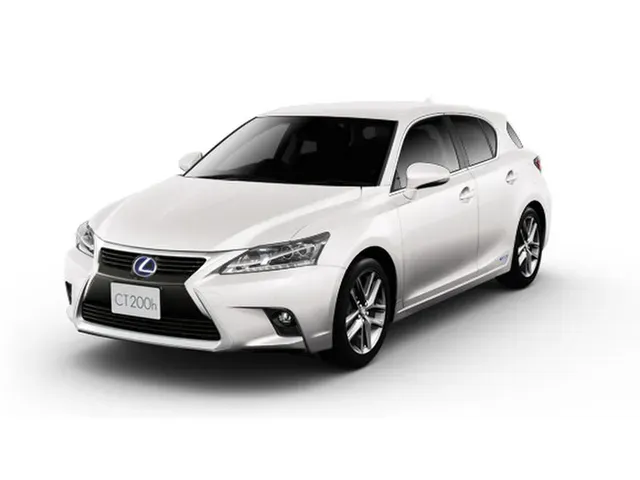 CT（レクサス）の歴代モデル・グレード別カタログ | 中古車情報・中古