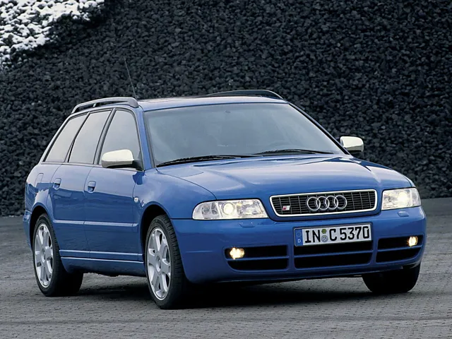 アウディ S4アバント 1999年10月モデル 2.7 4WD