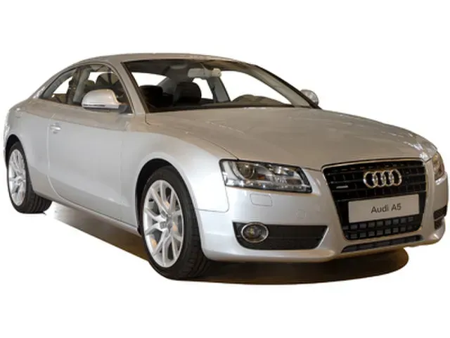 
              アウディ RS5
              2015年1月モデル
            