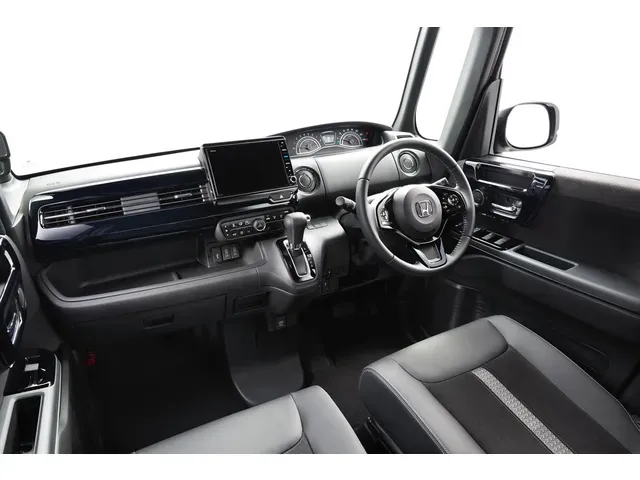 N-BOXカスタム（ホンダ）2017年10月〜2023年10月販売終了モデルの新車