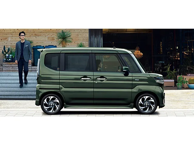 スペーシアカスタム（スズキ）2023年11月〜販売中モデルの新車カタログ