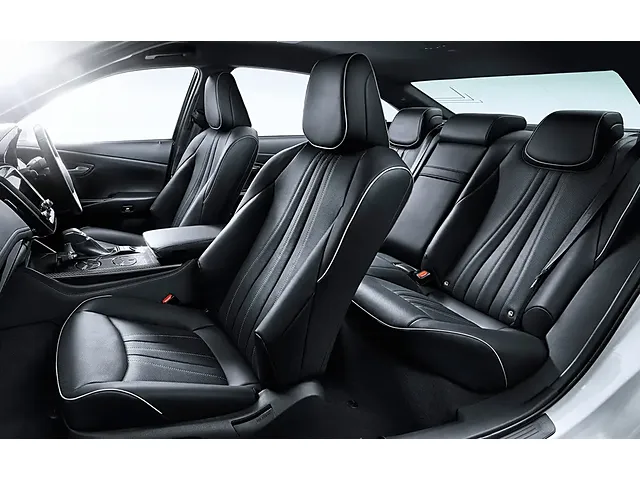 クラウン（トヨタ）2018年6月〜2023年10月販売終了モデルの新車