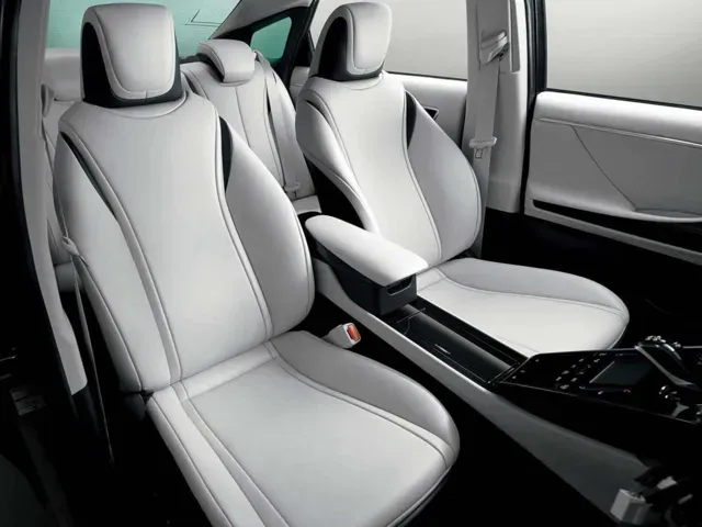 MIRAI（トヨタ）2014年12月〜2020年11月販売終了モデルの新車カタログ