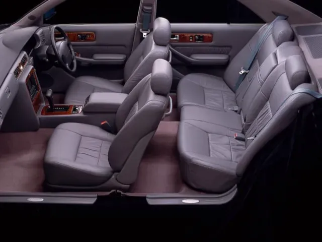 シーマ（日産）1991年8月〜1996年5月販売終了モデルの新車カタログ