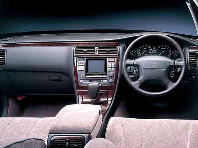 シーマ（日産）1996年6月〜2000年12月販売終了モデルの新車カタログ