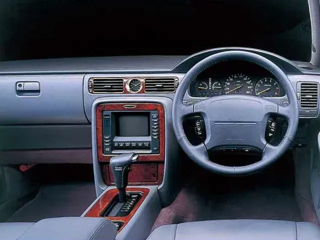 シーマ（日産）1991年8月〜1996年5月販売終了モデルの新車カタログ