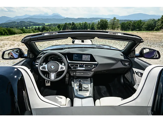 Z4（BMW）の歴代モデル・グレード別カタログ | 中古車情報・中古車検索