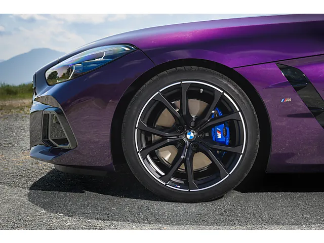 Z4（BMW）の歴代モデル・グレード別カタログ | 中古車情報・中古車検索