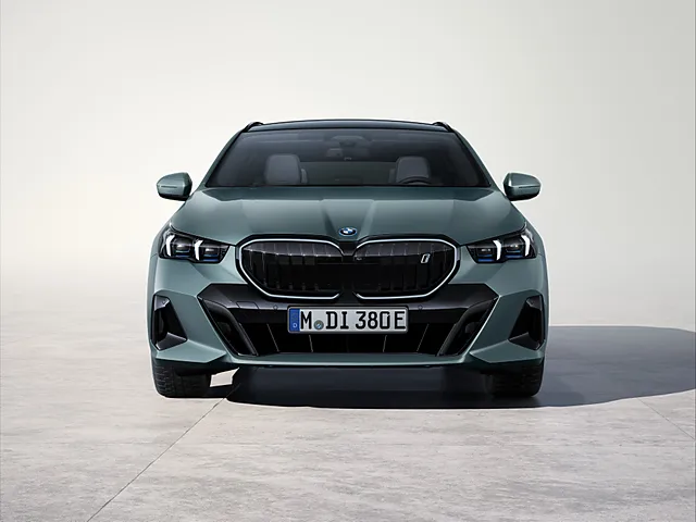 5シリーズツーリング（BMW）の歴代モデル・グレード別カタログ | 中古