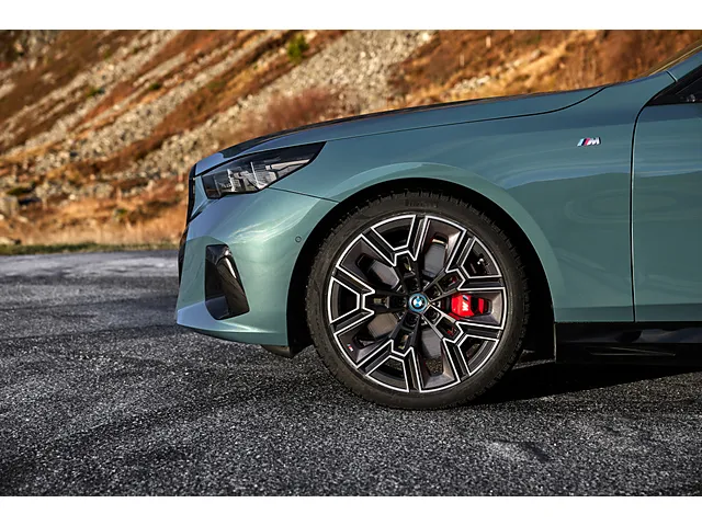 5シリーズツーリング（BMW）の歴代モデル・グレード別カタログ | 中古