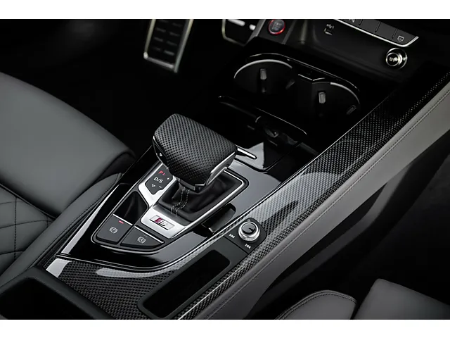 S4（アウディ）の歴代モデル・グレード別カタログ | 中古車情報・中古