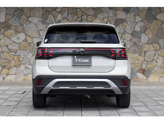 T-クロス　後期　純正 センターガーニッシュ　T-Cross　リアガーニッシュ ワーゲン T-クロス T-CROSS 2G系 純正 バックドアガーニッシュ リア