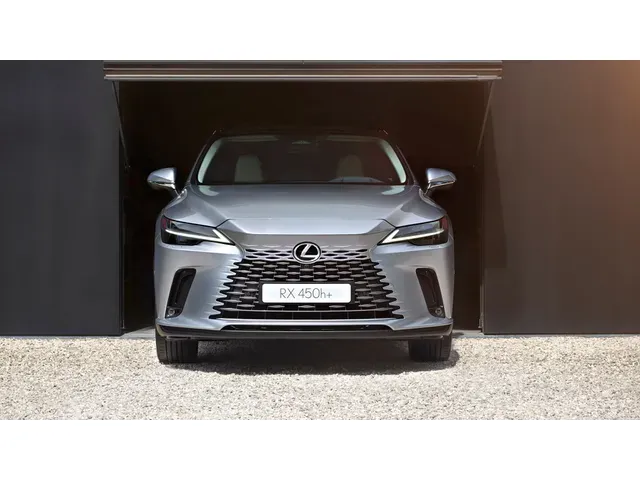 RX（レクサス）の歴代モデル・グレード別カタログ | 中古車情報・中古