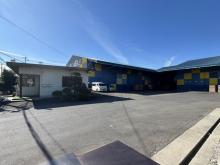 坂部運送株式会社 + Used Car Auto Direct